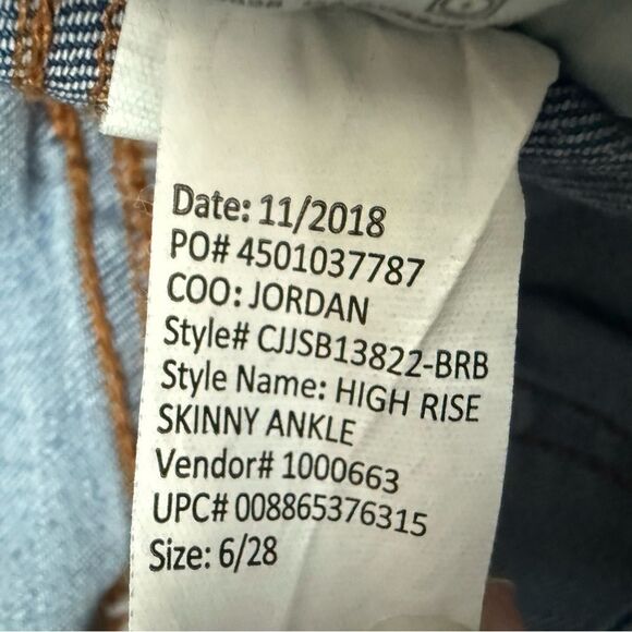 Jessica Simpson High Rise Skinny Ankle Jeans Size 6/28 Lightly Worn - Picture 8 of 8